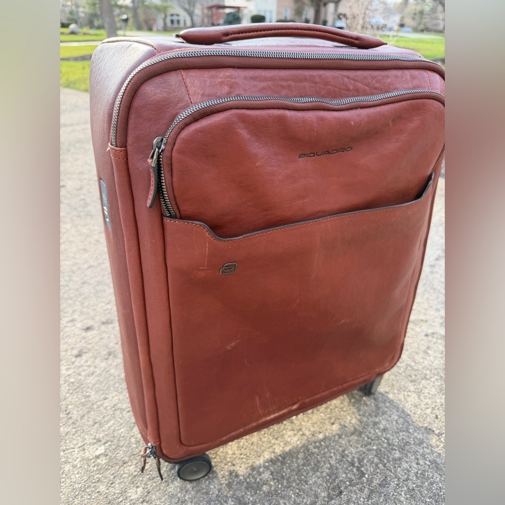 $2,000 Piquadro 100% Leather Antique Brown Carry On Luggage Executive Charging
